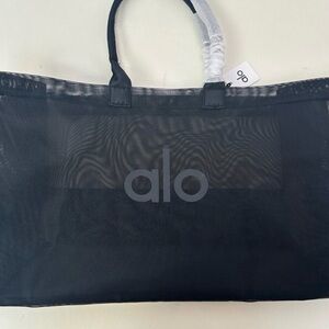 Alo Yoga Black Handheld Tote Bag